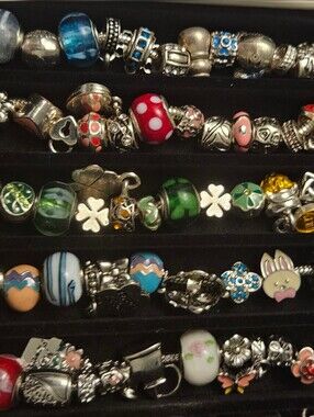 Willabee & Ward  Multicolor Glass Bead & Charm Bracelet